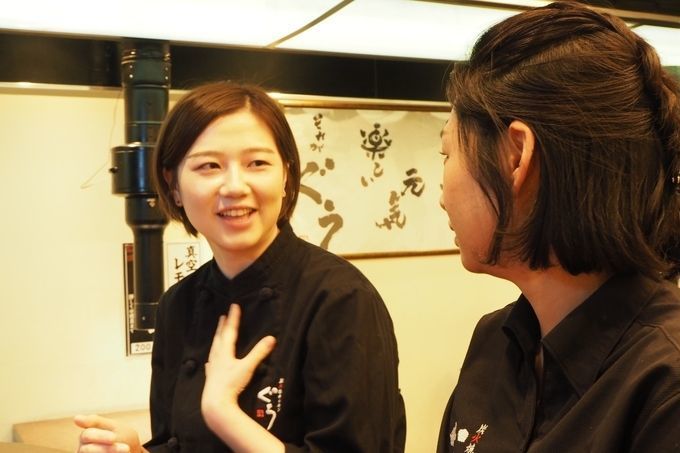 炭火焼ホルモンぐう店員李さん