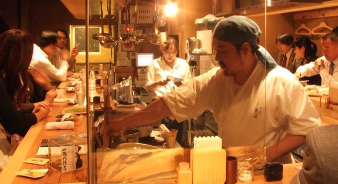 一滴八銭屋店内の様子