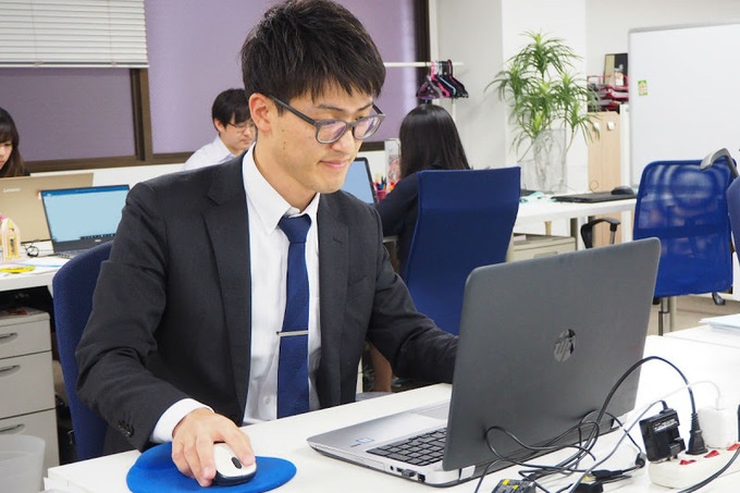 串カツ田中営業部長の織田さんjpg